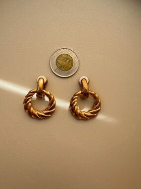 Vintage earring clip